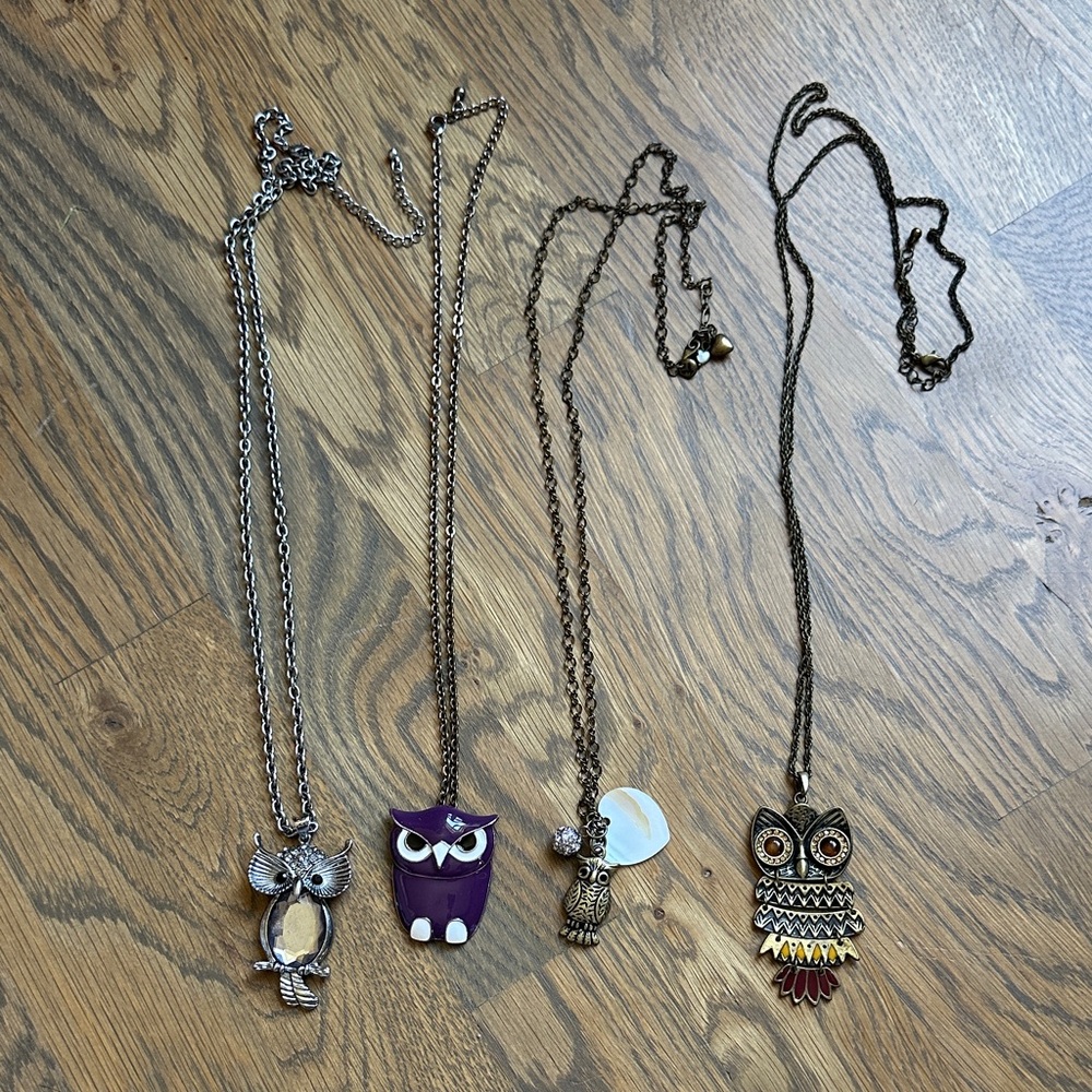 Owl Pendant Necklace Set